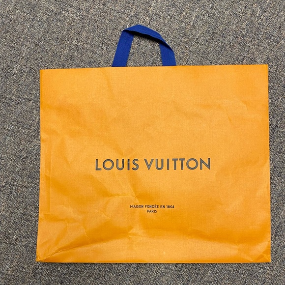 LOUIS VUITTON Authentic Paper Gift Shopping Bag LARGE SIZE 16” x13 x 6” 10-30426 - Picture 1 of 8